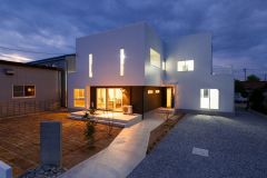 愛知・静岡西部でおしゃれでかっこいい二世帯住宅を建てるためのコツと実例を紹介 アイキャッチ画像